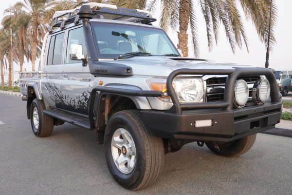 Toyota Land Cruiser Pickup 2013/ Silver RHD Diesel MT Pickup 4WD view 7