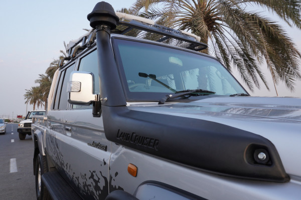 Toyota Land Cruiser Pickup 2013/ Silver RHD Diesel MT Pickup 4WD view 30