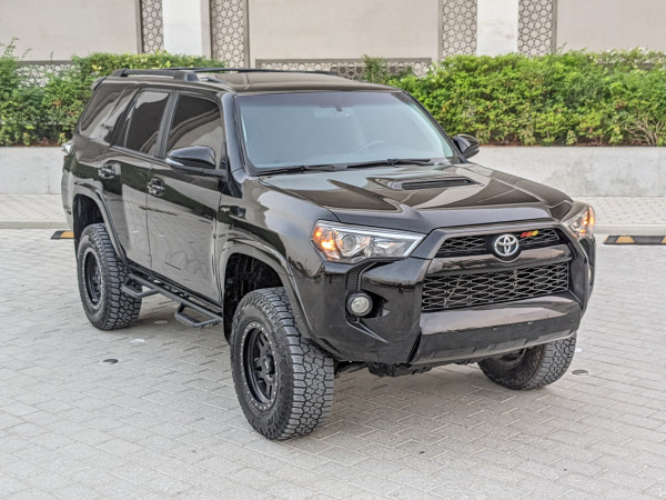 Toyota 4-Runner 2020  Black LHD Petrol AT SUV 4WD view 3