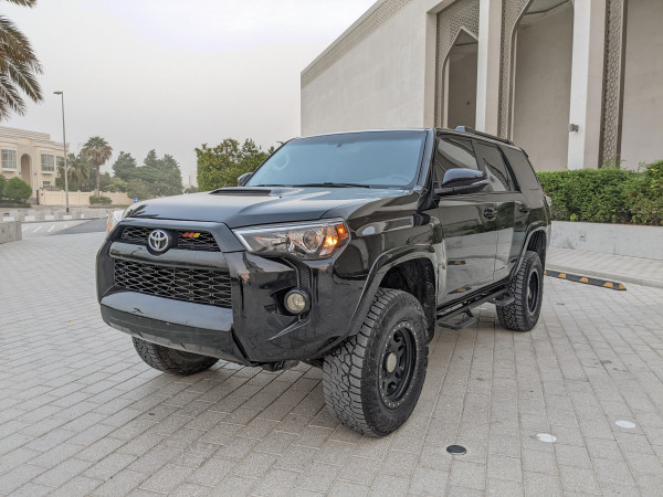 Toyota 4-Runner 2020  Black LHD Petrol AT SUV 4WD view 21