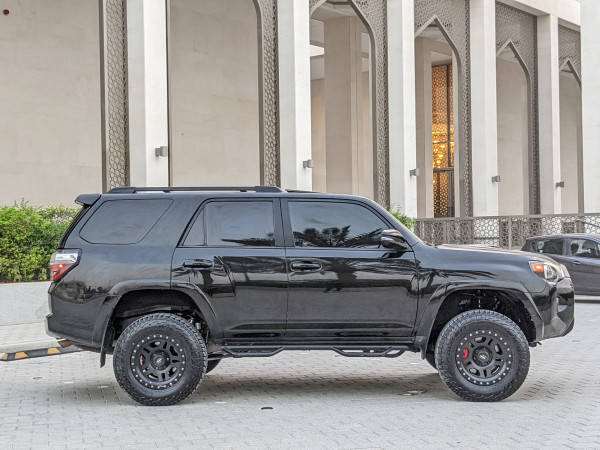 Toyota 4-Runner 2020  Black LHD Petrol AT SUV 4WD view 27