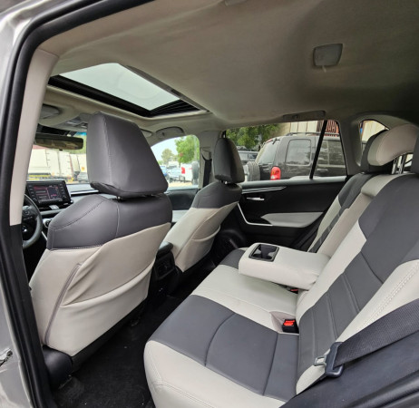Toyota RAV 4 2022/ Silver LHD Petrol AT SUV Crossover 2WD view 11