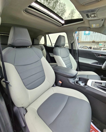 Toyota RAV 4 2022/ Silver LHD Petrol AT SUV Crossover 2WD view 13