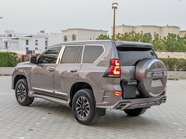 Toyota LAND CRUISER PRADO 2012  Grey LHD Petrol AT SUV 4WD view 4