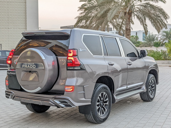 Toyota LAND CRUISER PRADO 2012  Grey LHD Petrol AT SUV 4WD view 7