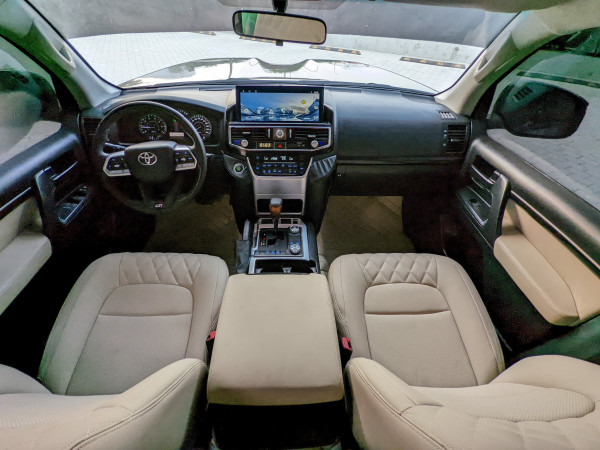 Toyota Land Cruiser 2013  Grey LHD Petrol AT SUV 4WD view 13