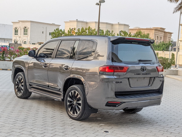 Toyota Land Cruiser 2013  Grey LHD Petrol AT SUV 4WD view 25