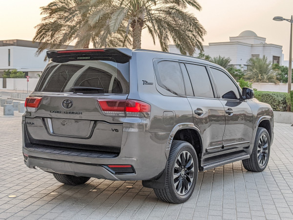 Toyota Land Cruiser 2013  Grey LHD Petrol AT SUV 4WD view 27