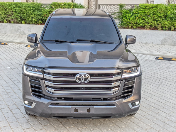 Toyota Land Cruiser 2014/ Grey LHD Petrol AT SUV 4WD view 5