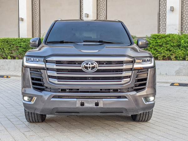 Toyota Land Cruiser 2014/ Grey LHD Petrol AT SUV 4WD view 8