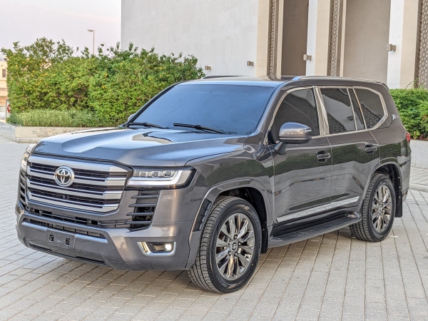 Toyota Land Cruiser 2014/ Grey LHD Petrol AT SUV 4WD view 25