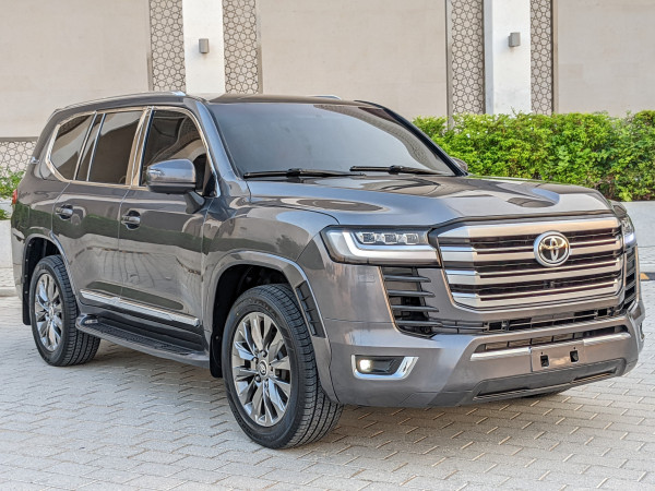 Toyota Land Cruiser 2014/ Grey LHD Petrol AT SUV 4WD view 31