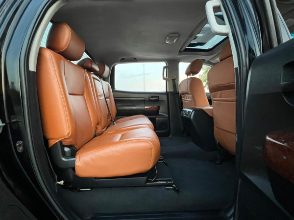 Toyota Tundra 2011/ Black LHD Petrol AT Pickup 4WD view 3