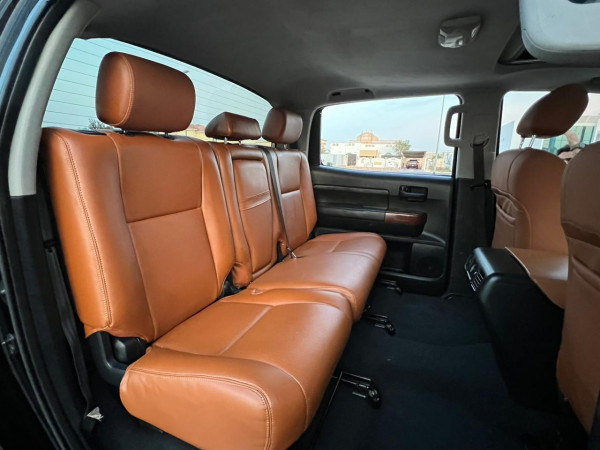 Toyota Tundra 2011/ Black LHD Petrol AT Pickup 4WD view 8