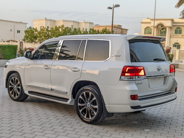 Toyota Land Cruiser 2014/ White LHD Petrol AT SUV 4WD view 10
