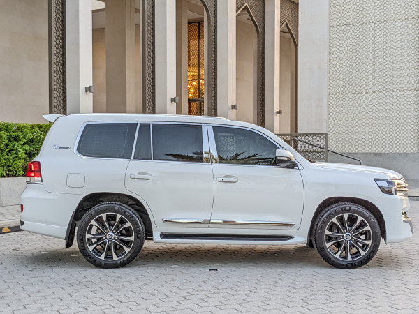 Toyota Land Cruiser 2014/ White LHD Petrol AT SUV 4WD view 15