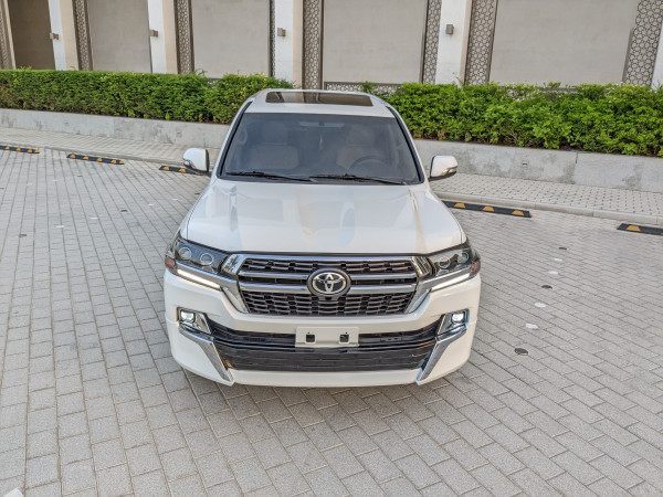 Toyota Land Cruiser 2014/ White LHD Petrol AT SUV 4WD view 18