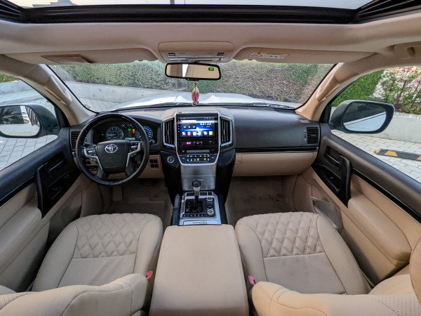 Toyota Land Cruiser 2014/ White LHD Petrol AT SUV 4WD view 21