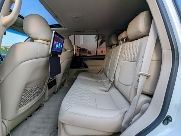 Toyota Land Cruiser 2014/ White LHD Petrol AT SUV 4WD view 25