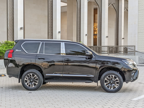 Toyota LAND CRUISER PRADO 2015  Black LHD Petrol AT SUV 4WD view 2