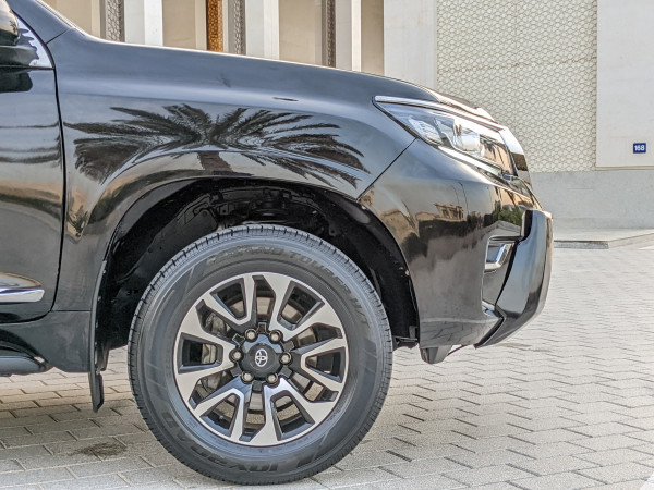 Toyota LAND CRUISER PRADO 2015  Black LHD Petrol AT SUV 4WD view 16