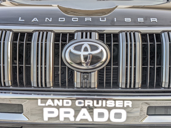 Toyota LAND CRUISER PRADO 2015  Black LHD Petrol AT SUV 4WD view 25
