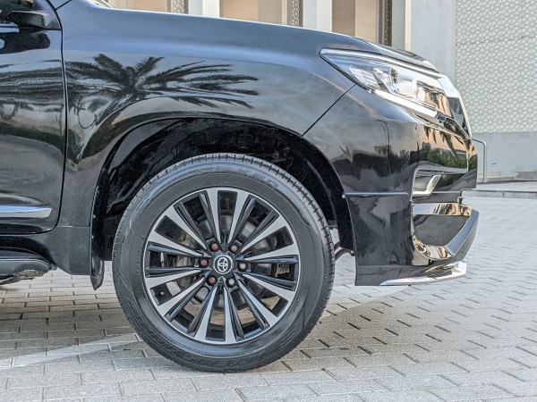 Toyota LAND CRUISER PRADO 2011  Black LHD Petrol AT SUV 4WD view 4