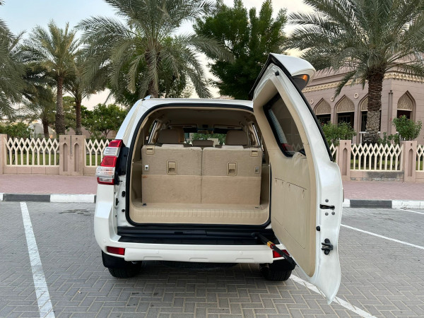 Toyota LAND CRUISER PRADO 2016/ White LHD Petrol AT SUV 4WD