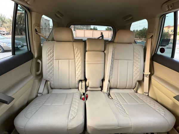 Toyota LAND CRUISER PRADO 2016/ White LHD Petrol AT SUV 4WD view 20