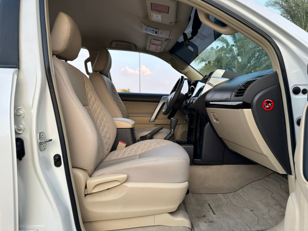 Toyota LAND CRUISER PRADO 2016/ White LHD Petrol AT SUV 4WD view 25