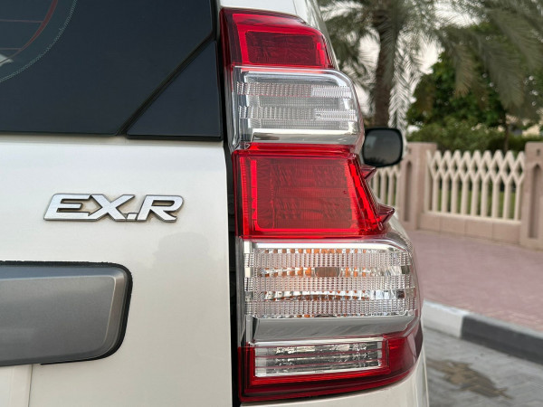 Toyota LAND CRUISER PRADO 2016/ White LHD Petrol AT SUV 4WD view 30