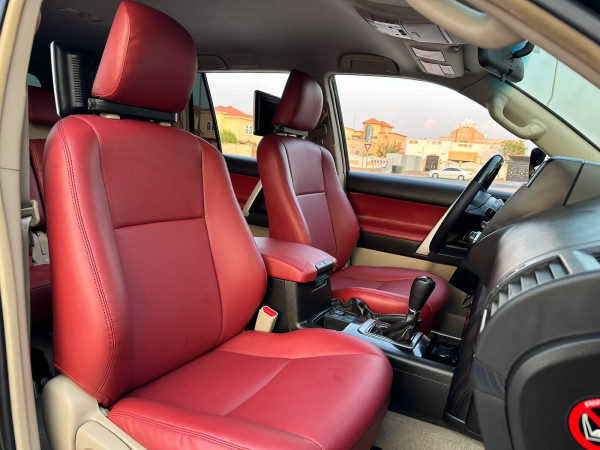 Toyota LAND CRUISER PRADO 2010  Green LHD Petrol AT SUV 4WD view 10