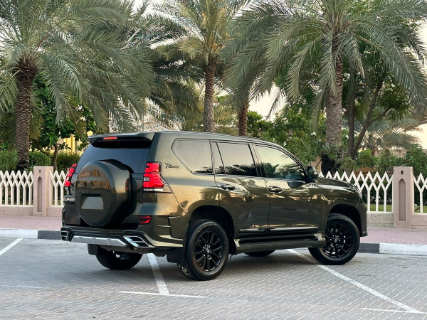 Toyota LAND CRUISER PRADO 2010  Green LHD Petrol AT SUV 4WD view 26