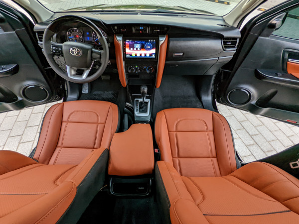 Toyota Fortuner 2016  Black LHD Petrol AT SUV 4WD view 10