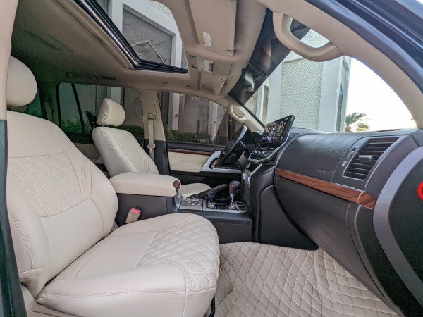 Toyota Land Cruiser 2009  Black LHD Petrol AT SUV 4WD view 15