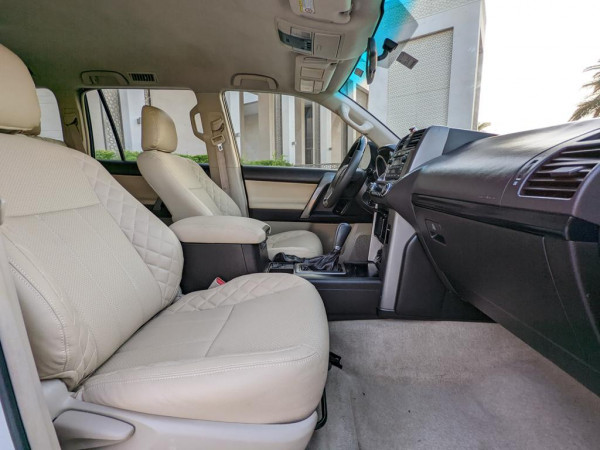 Toyota LAND CRUISER PRADO 2011  White LHD Petrol AT SUV 4WD view 5
