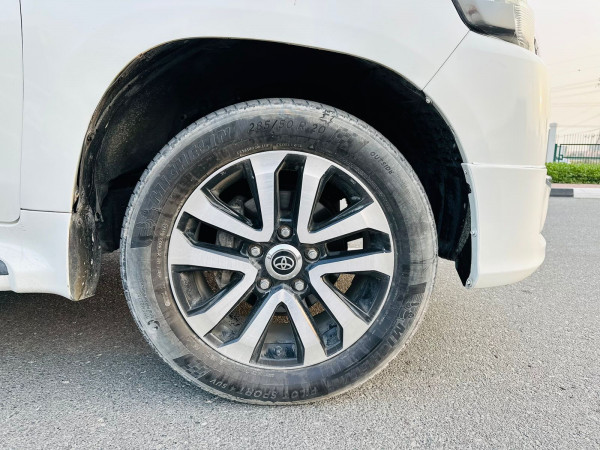 Toyota Land Cruiser 2008/ White LHD Petrol AT SUV 4WD view 31