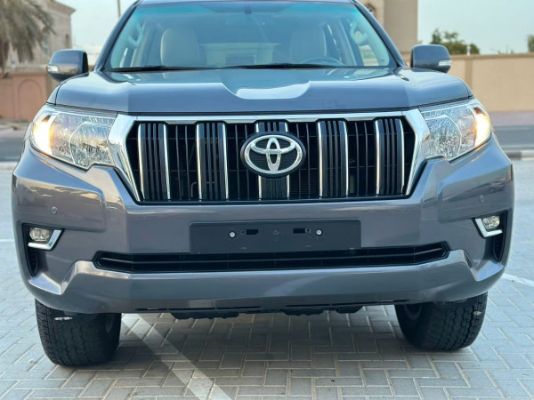 Toyota LAND CRUISER PRADO 2018/ Grey LHD Petrol AT SUV 4WD
