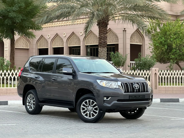 Toyota LAND CRUISER PRADO 2018/ Grey LHD Petrol AT SUV 4WD view 2