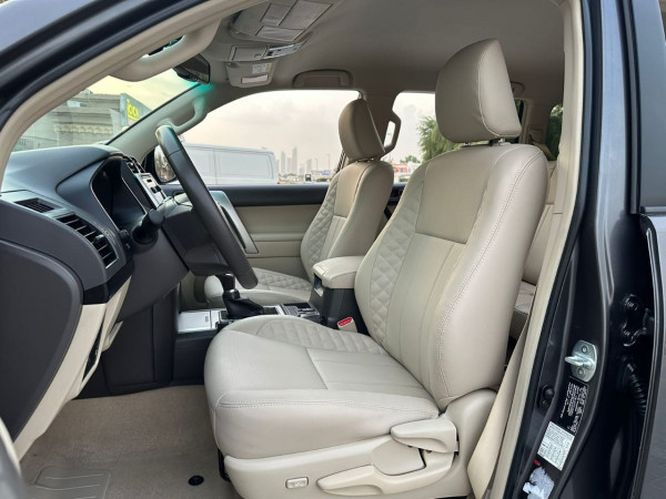 Toyota LAND CRUISER PRADO 2018/ Grey LHD Petrol AT SUV 4WD view 10
