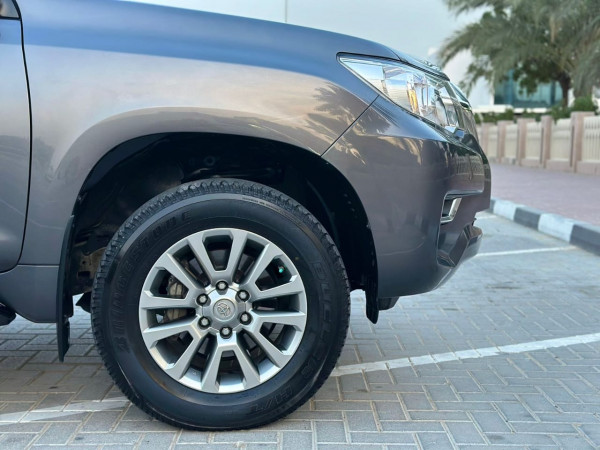 Toyota LAND CRUISER PRADO 2018/ Grey LHD Petrol AT SUV 4WD view 12