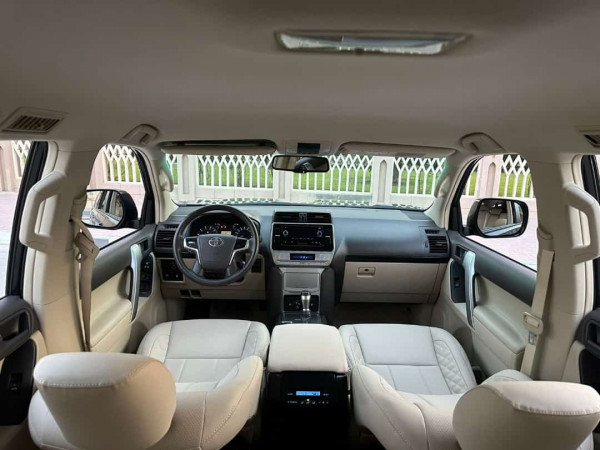 Toyota LAND CRUISER PRADO 2018/ Grey LHD Petrol AT SUV 4WD view 15