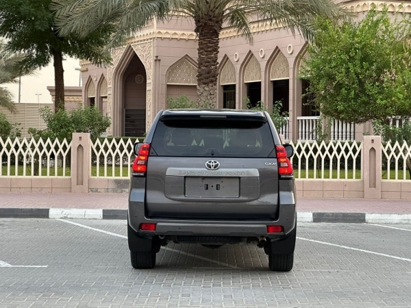 Toyota LAND CRUISER PRADO 2018/ Grey LHD Petrol AT SUV 4WD view 25