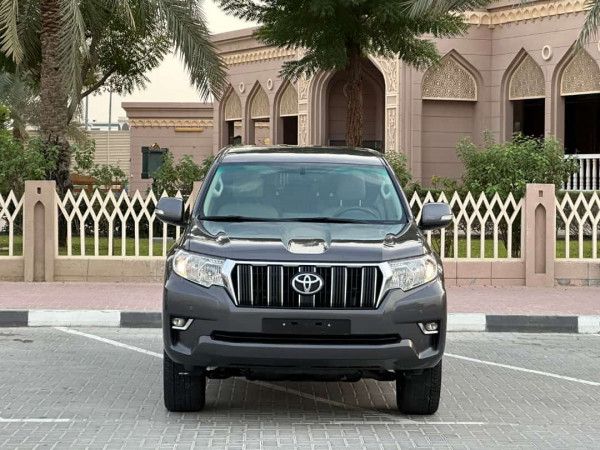 Toyota LAND CRUISER PRADO 2018/ Grey LHD Petrol AT SUV 4WD view 26