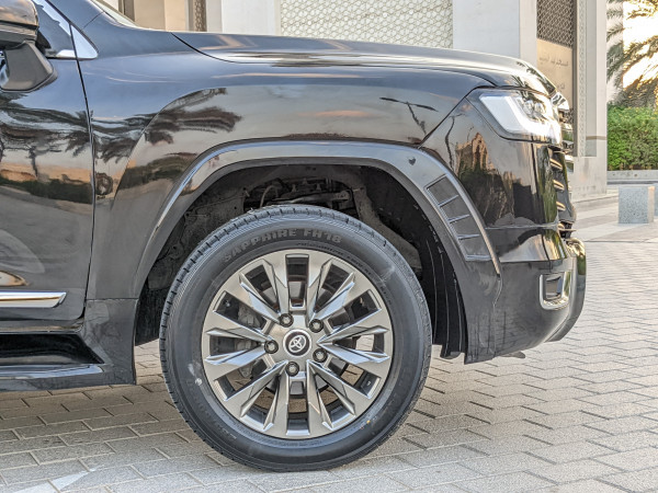Toyota Land Cruiser 2008  Black LHD Petrol AT SUV 4WD view 2