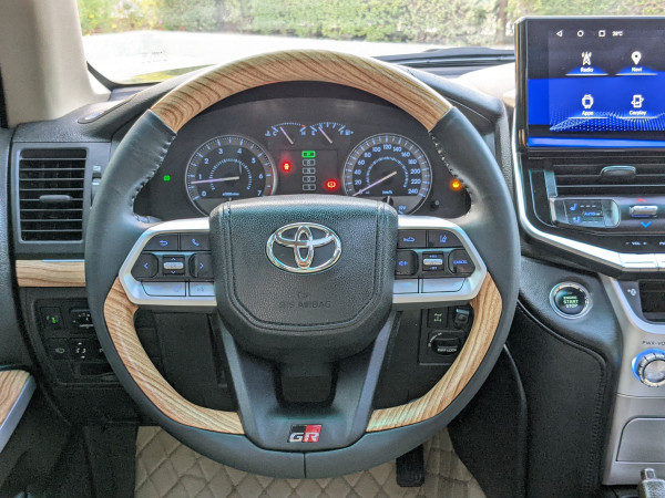 Toyota Land Cruiser 2008  Black LHD Petrol AT SUV 4WD view 16
