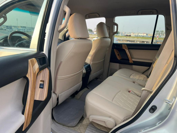 Toyota LAND CRUISER PRADO 2010  Silver LHD Petrol AT SUV 4WD view 6
