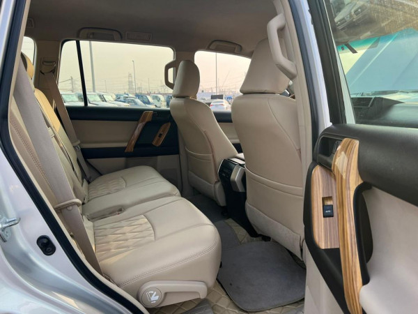 Toyota LAND CRUISER PRADO 2010  Silver LHD Petrol AT SUV 4WD view 9