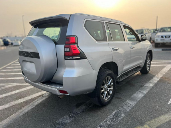 Toyota LAND CRUISER PRADO 2010  Silver LHD Petrol AT SUV 4WD view 13