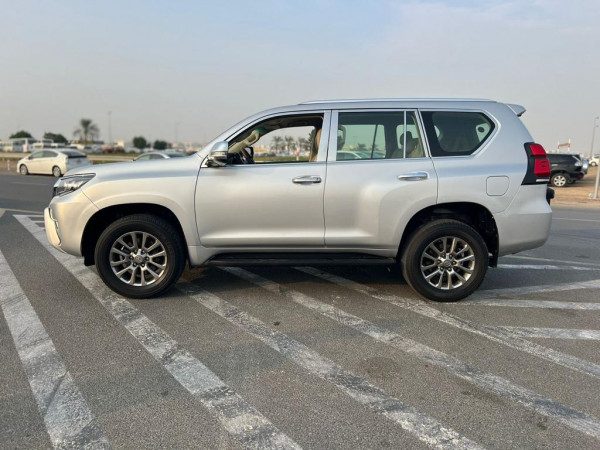 Toyota LAND CRUISER PRADO 2010  Silver LHD Petrol AT SUV 4WD view 14